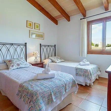 Sleeps 6 Pool Air Con Wifi * Pollenca