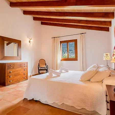 Villa Sleeps 6 Pool Air Con Wifi Pollenca